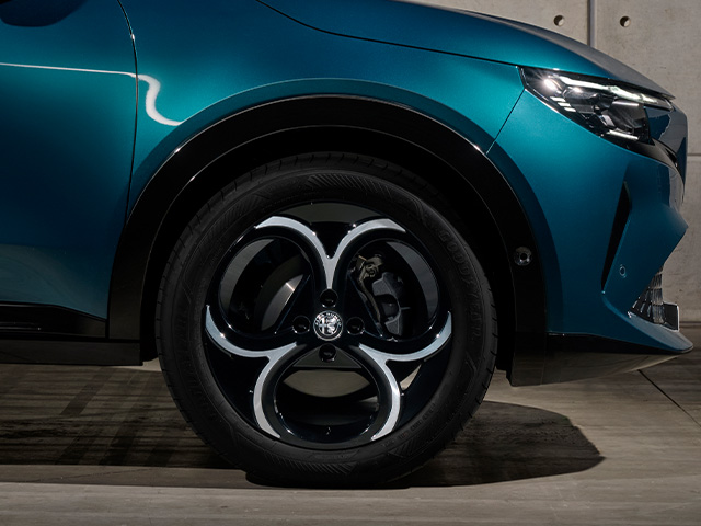 Alfa Romeo Junior - Junior Ibrida 2024 Exterieur - Wielen