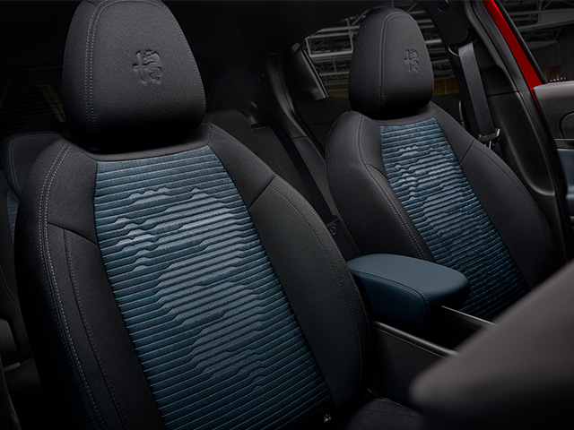 Alfa Romeo Junior - Junior Elettrica 2024 Interieur - Icona Stoelen