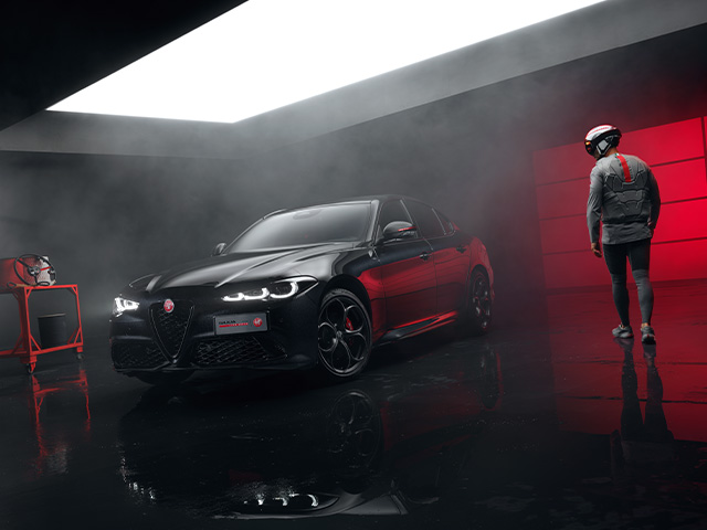 Dedicated Luna Rossa body colour
