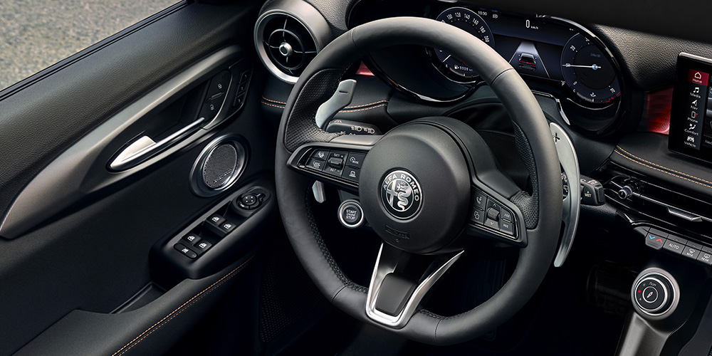 Best-in-class steering and iconic aluminium paddle shifters